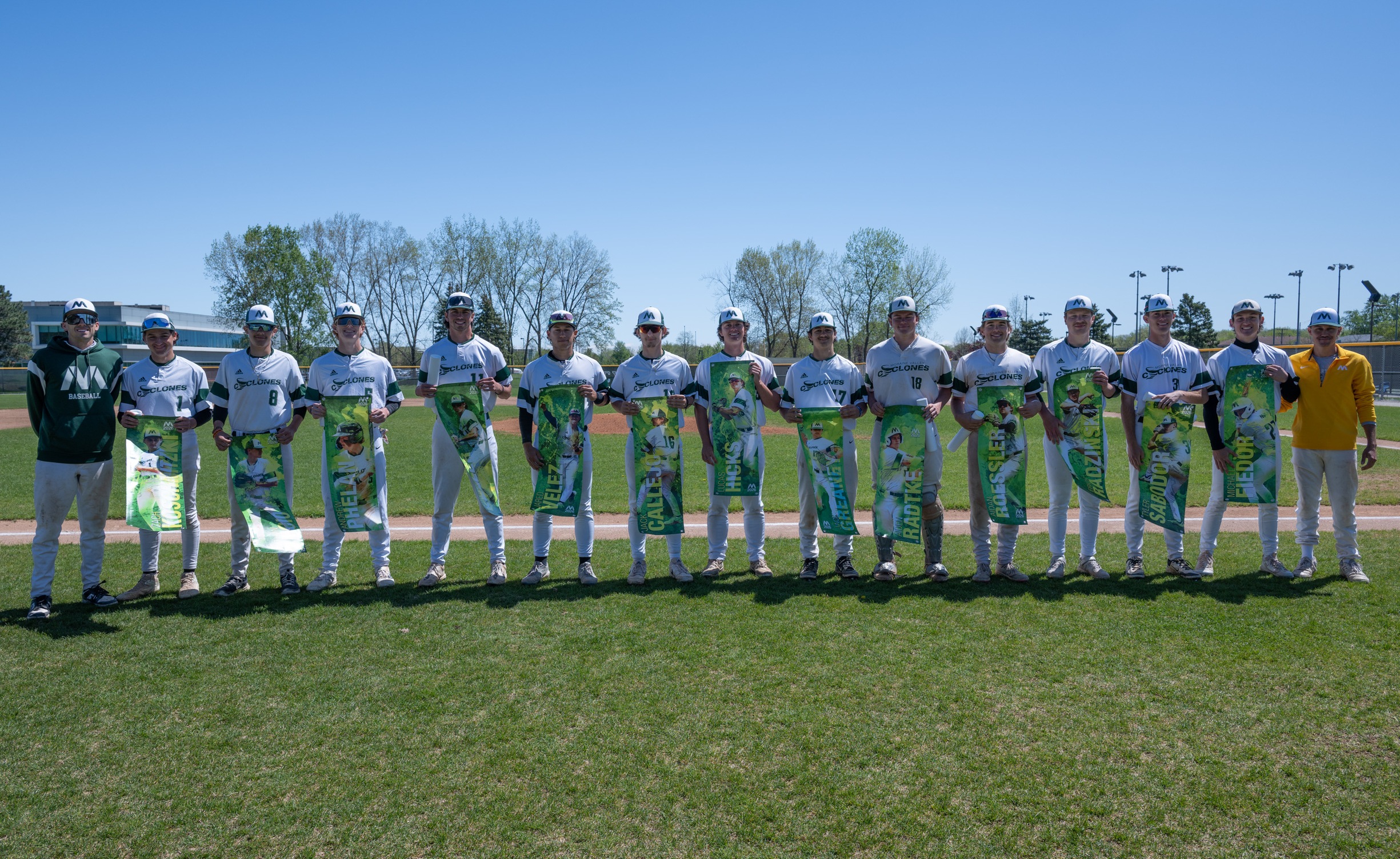 The Moraine Valley baseball sophomores.