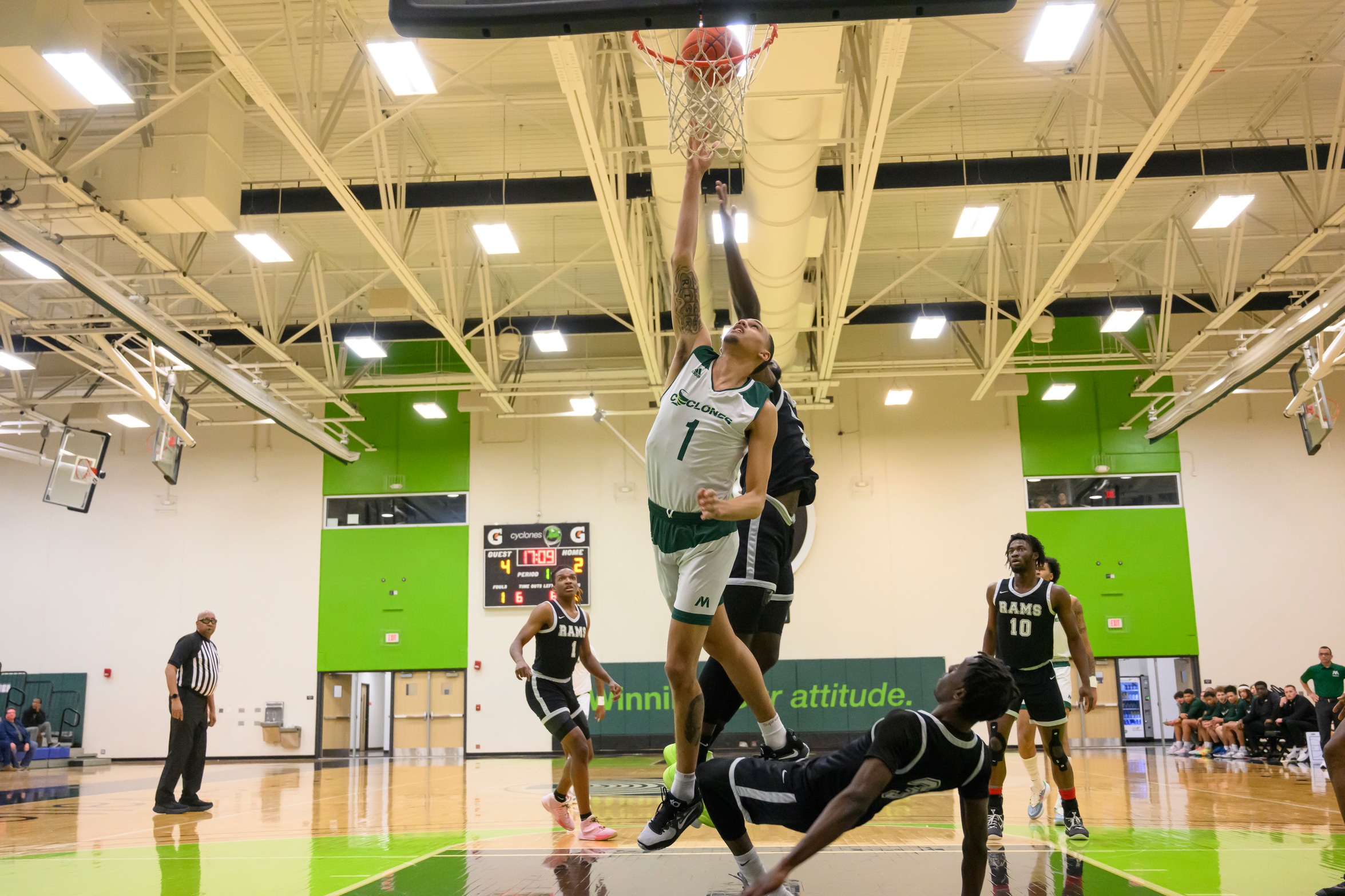 Alumnus basketball player Anthony Taylor