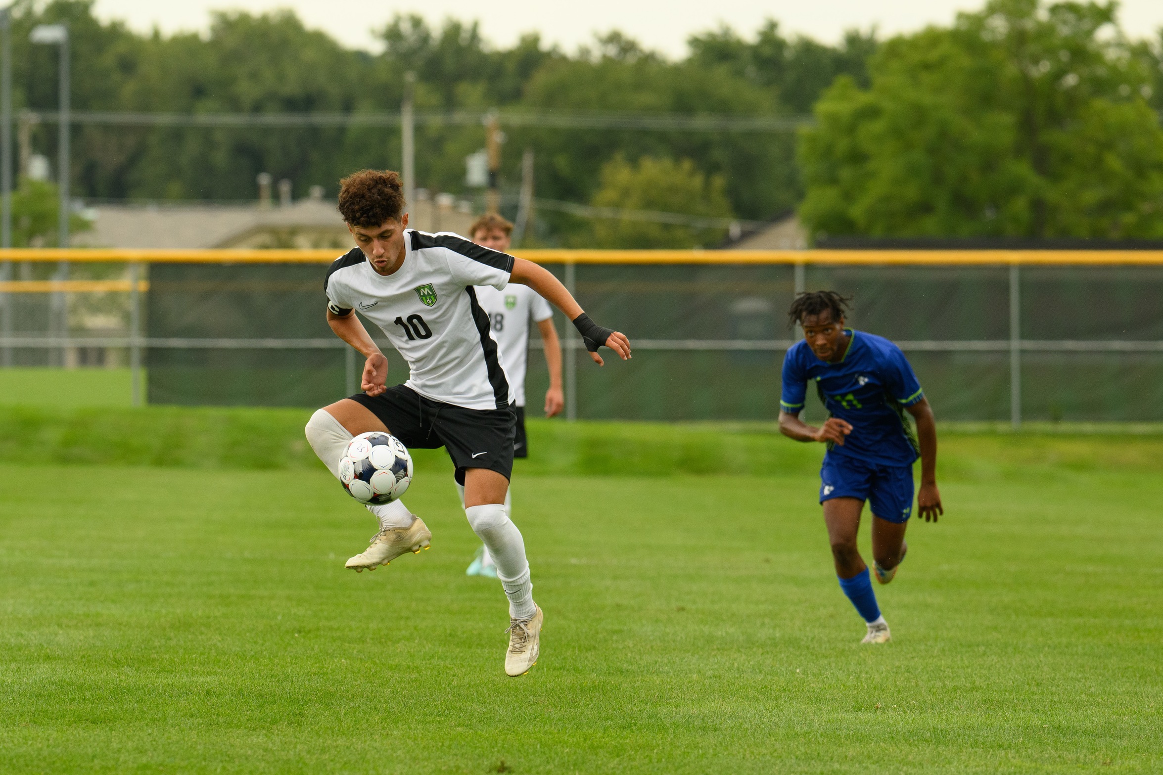 Alvarez key to Cyclone win over Lancers